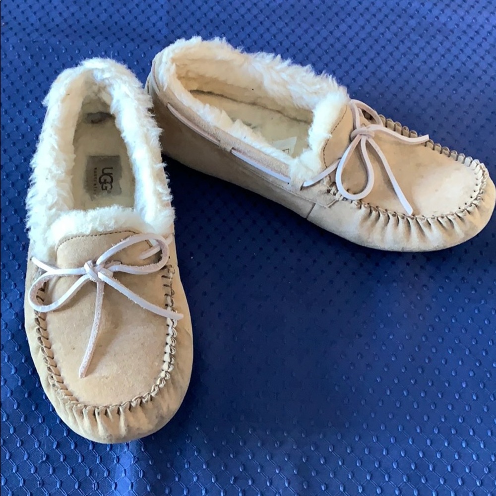 UGG Women's Moccasins in Tan